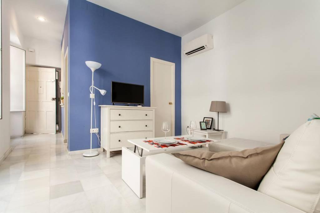 Hostly Rivero 2B Center-Fibre-Communal Terrace-Parking Optional-Cless Seville Exterior photo
