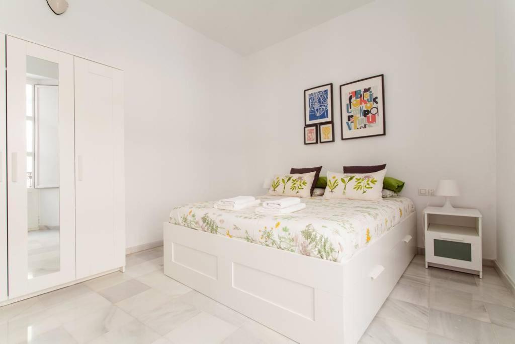 Hostly Rivero 2B Center-Fibre-Communal Terrace-Parking Optional-Cless Seville Exterior photo